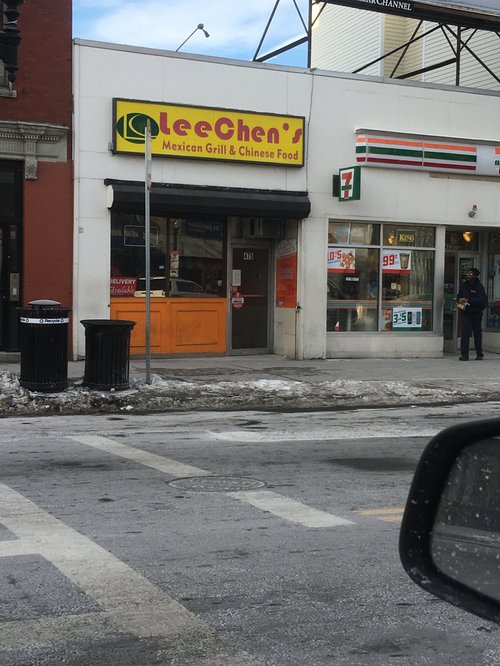 Lee Chen's Mexican grill and Chinese food next to a 7-Eleven