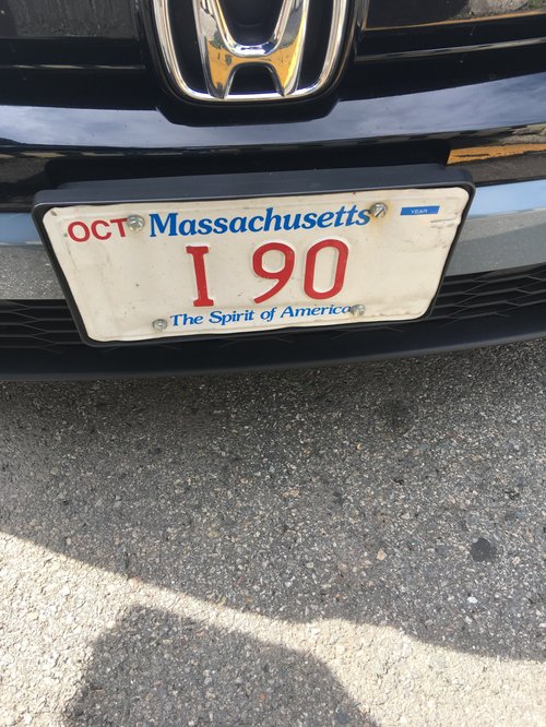 Massachusetts license plate reading "I 90"